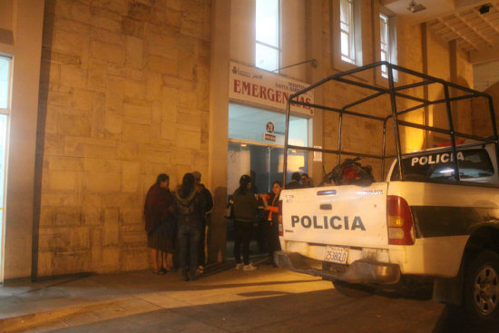 HERIDAS. Varias personas llegaron al hospital solicitando atencin.