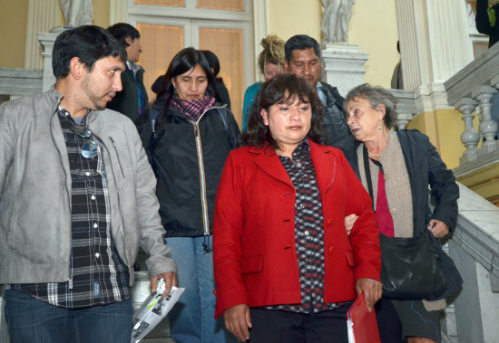 PROCESADA. La ex magistrada del TCP, Soraida Chanez junto a otros magistrados en la Asamblea Legislativa.