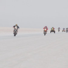 Las motos y los cuadriciclos se despidieron de Bolivia cruzando el Salar de Uyuni rumbo a Iquique, en la octava etapa de la competencia.