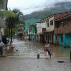 EMERGENCIA. Las lluvias de los ltimos das estn ocasionando la crecida de los ros en el Norte paceo y la poblacin de Guanay es vctima de las inundaciones.