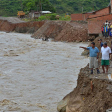 NORTE PACEO. Decenas de familias lo perdieron todo en Tipuani por el temporal.