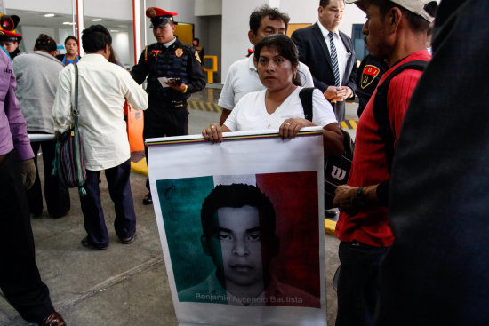 PROTESTA. Los padres de los desaparecidos no han dejado sus protestas.