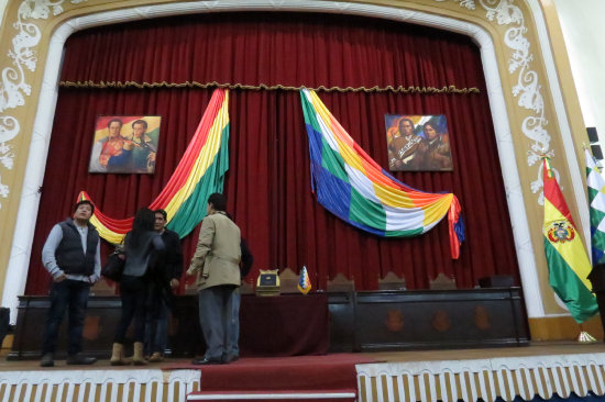 LISTO. El teatro Gran Mariscal, donde sesionar la Cmara de Diputados, luce as a horas de recibir a los nuevos legisladores.