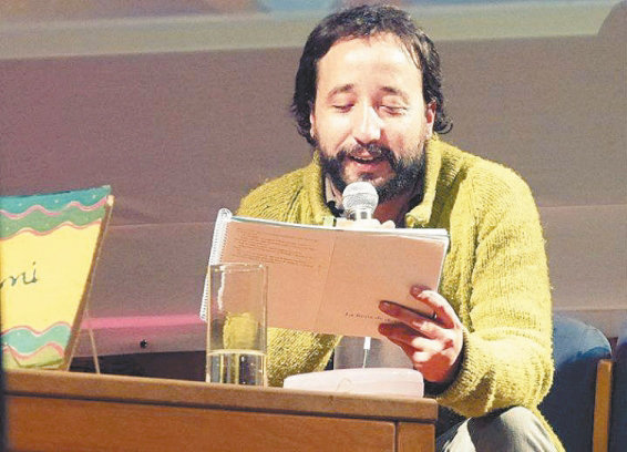 ESCRITOR. El paceo Juan Pablo Pieiro.