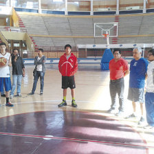 El entrenador argentino Oswaldo Enrique Goi fue presentado ayer al primer plantel de Amistad-Blacmar.