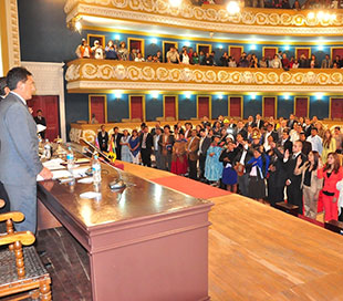 LEGISLATIVO. Los respresentantes de Chuquisaca juran como nuevos diputados para la gestin 2015-2020, en el teatro Gran Mariscal.