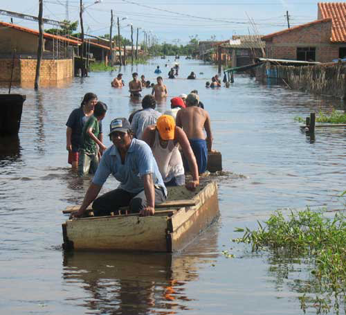 DESASTRES. Las lluvias provocaron el desborde de ros.