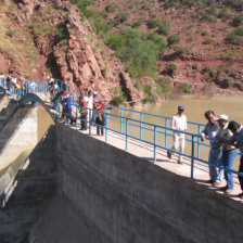 OBRAS. Los recursos de inversin pblica estn destinados a la construccin de infraestructura.