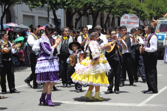 CARNESTOLENDAS. La celebracin del Carnaval de Antao con la juventud de siempre.