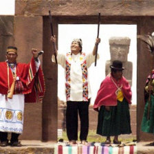 CEREMONIA. El presidente Evo Morales participa del ritual ancestral realizado en las ruinas de Tiahuanaco en la gestin 2010.