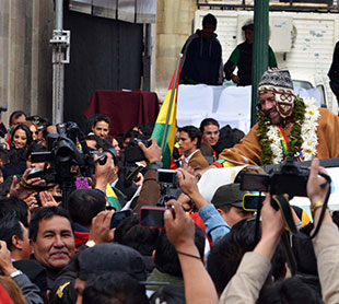 Nosiglia, orgulloso de ser boliviano