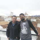 ESCRITORES. Benjamn Chvez y Omar Rocha en su visita a Sucre.