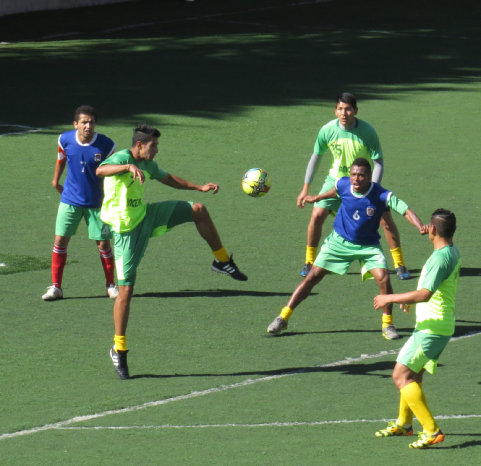 El plantel docto cerr sus prcticas ayer, en la cancha sinttica del ex Seminario.