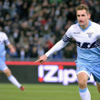 El alemn Klose (d) fue el autor de uno de los goles de Lazio.