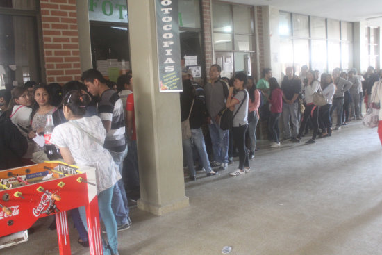 EXAMEN. Los postulantes a la Universidad estn listos para rendir el examen de admisin 2015.