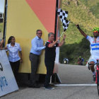 El ciclista argentino Daniel Daz cruza la meta de la ltima etapa del Tour de San Luis, en el que se coron campen.