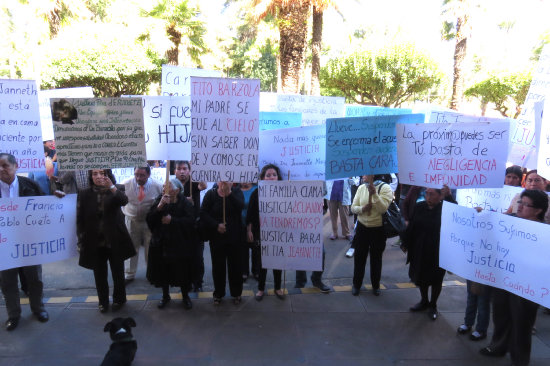 MARCHA. Hubo movilizacin para pedir justicia por supuesta negligencia mdica.