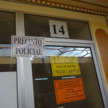 INVESTIGACIN. Precintan oficinas.