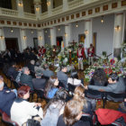 HONORES. El cuerpo de Carlos Villegas recibe honores en Palacio de Gobierno.