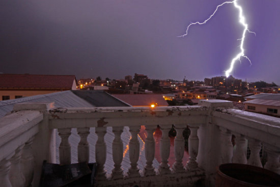 ATENCIN. Las tormentas elctricas pueden terminar en tragedia si no se toman previsiones.