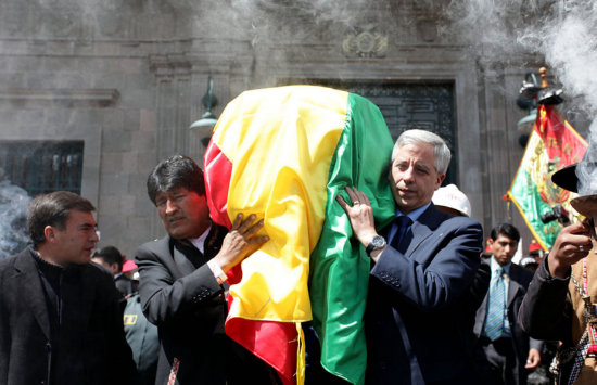 FUNERAL. Los actos para despedir al fallecido presidente de YPFB, Carlos Villegas Quiroga.