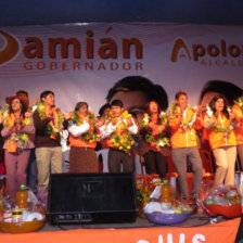 CAMPAA. Los candidatos de CST, anoche, durante el acto de proclamacin de la organizacin poltica.