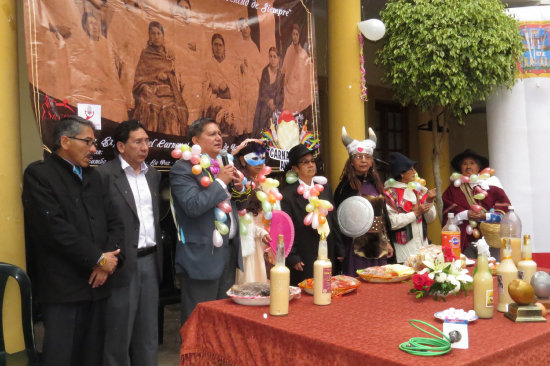 LANZAMIENTO. La presentacin del Carnaval de Antao con la Juventud de Siempre.