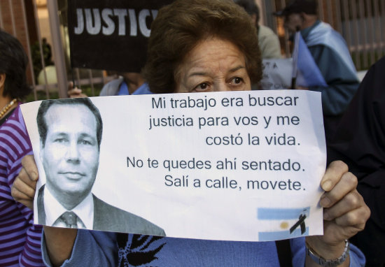 DESPEDIDA. La comunidad juda de Argentina estuvo presente en los funerales.