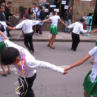 FIESTA. Los residentes padillenses bailaron en Sucre invitando a su Carnaval.