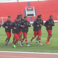 Los jugadores que fueron de la partida en Santa Cruz realizaron ayer un trabajo regenerativo en el estadio Patria.