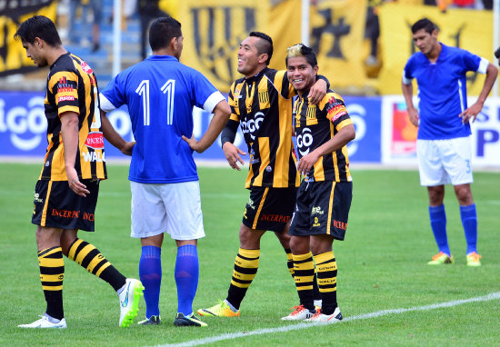 Una de las cinco celebraciones del cuadro aurinegro de The Strongest, que ahora se prepara para jugar el partido de la Copa Libertadores.