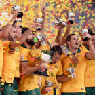 Los jugadores de la seleccin australiana celebran el ttulo de la Copa Asia.