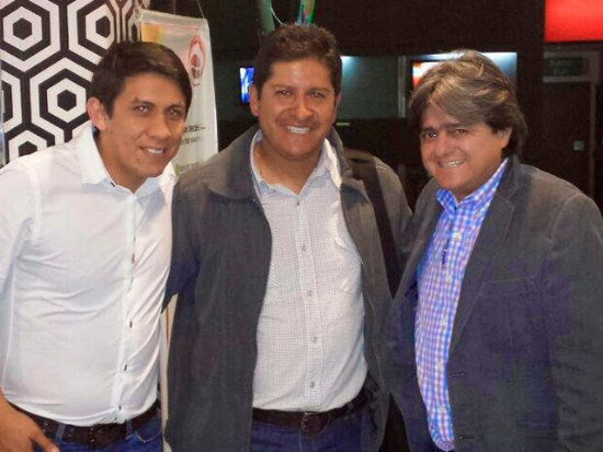 Eduardo Villegas (c) podría emigrar al fútbol ecuatoriano.
