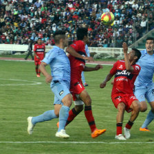 Universitario domin� gran parte del partido de ayer, en el Patria, pero fue sorprendido por Bol�var cuando mejor jugaba el capitalino.