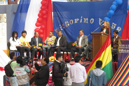 ACTO. Autoridades departamentales y municipales participaron del inicio del ao escolar.