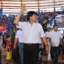 POSICIN. El presidente de Estado, Evo Morales, en el aniversario de Riberalta.