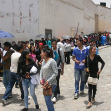 CUMPLIMIENTO. Los postulantes al segundo examen de ingreso a la Universidad San Francisco Xavier tuvieron dos das para inscribirse.