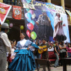 AGASAJO. La celebracin del Jueves de Compadres en el patio de la Casa Municipal de la Cultura.