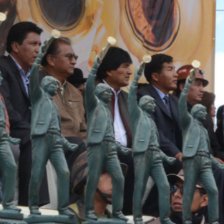 ANUNCIO. El presidente Evo Morales en el festival de bandas en Oruro.