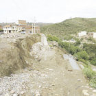 QUEJAS. Los vecinos del Barrio San Miguel piden que la Alcalda solucione el problema del predio donde se construyen gaviones y un muro de contencin.