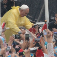 AMENAZA. Terroristas habran intentado poner una bomba a la caravana del Papa.