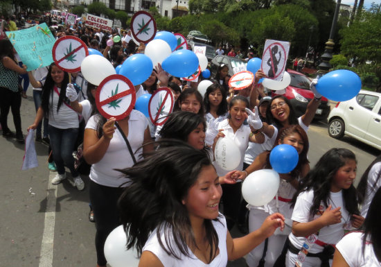 ALEGRA. La juventud se comprometi con el cuidado de la vida durante el Carnaval.