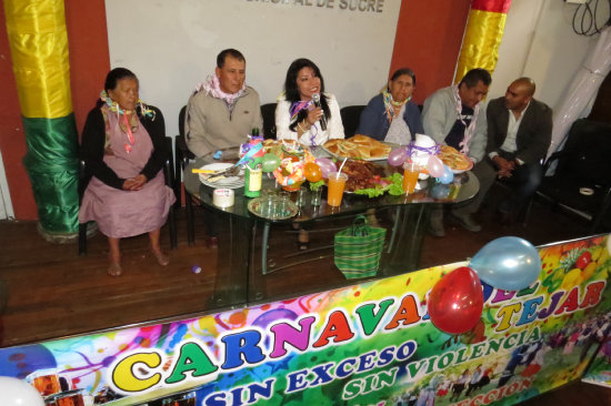 LANZAMIENTO. Anuncian el Carnaval de El Tejar con la mesa llena de las delicias de la temporada.