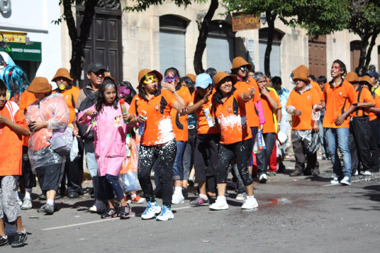 FESTEJO. El Jueves de Comadres se llena de colorido, alegria y simpata femenina.