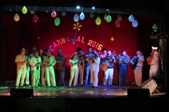 RECITAL. Los Destacados, en su presentacin anoche, en el teatro 3 de Febrero.