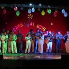 RECITAL. Los Destacados, en su presentacin anoche, en el teatro 3 de Febrero.