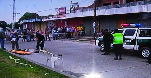 ASESINATO. Los vecinos en Santa Cruz denunciaron que hubo una pelea minutos antes.