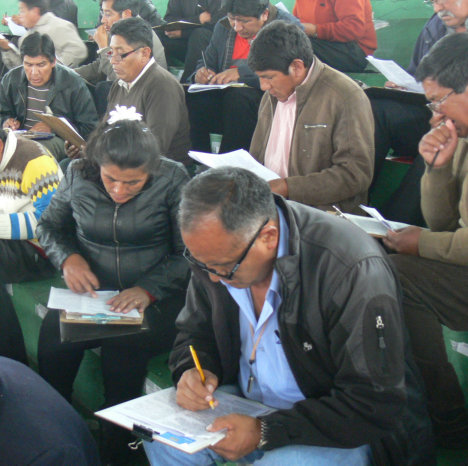 EVALUADOS. Ms de un millar de maestros en Chuquisaca postularon a distintos cargos.