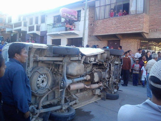 Accidente. Dos vehculos chocaron.