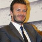 David Beckham (i) apoy la candidatura a la FIFA de Luis Figo.